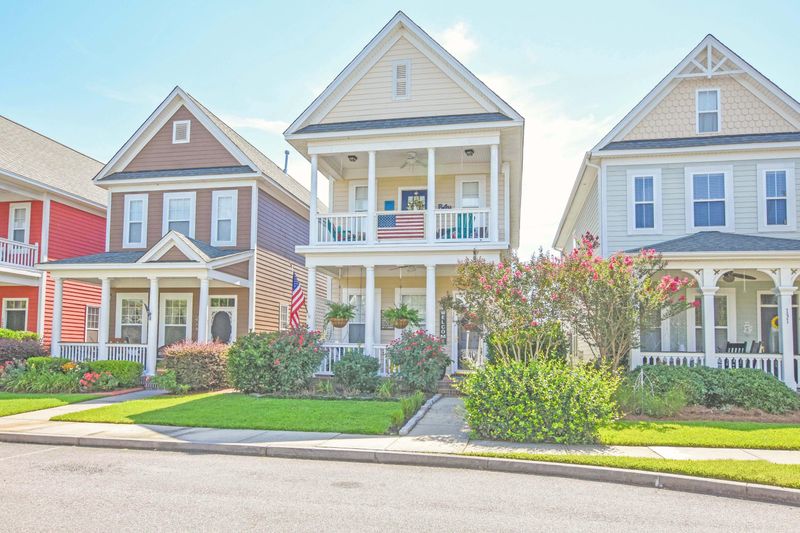 129 Hyacinth St, Summerville, SC 29483