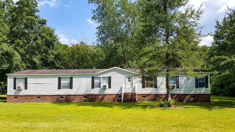 346 Winding Rd, Moncks Corner, SC 29461