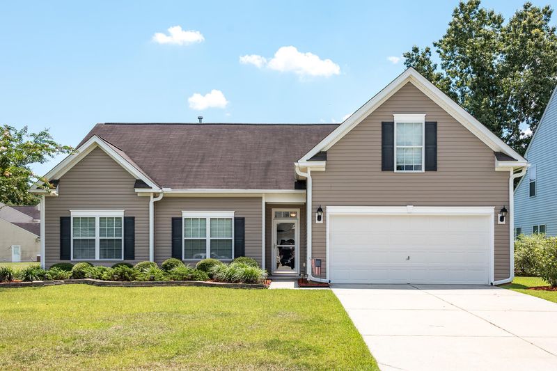 7523 Hawks Cir, Hanahan, SC 29410