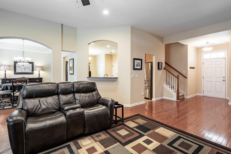 7523 Hawks Cir, Hanahan, SC 29410