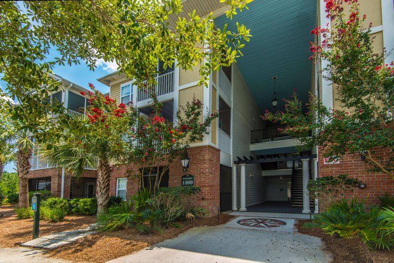 1115 Basildon Rd, Mount Pleasant, SC 29466