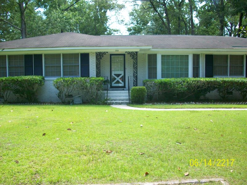 755 Canary Dr, Charleston, SC 29414