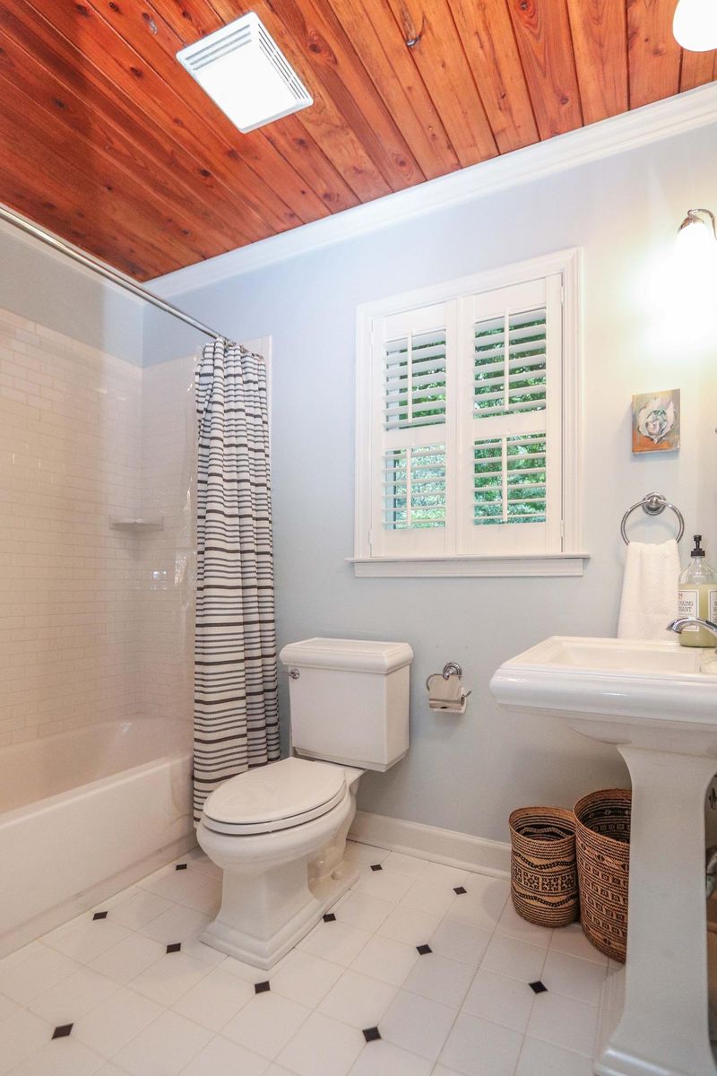 1744 Mohawk Ave, Charleston, SC 29412