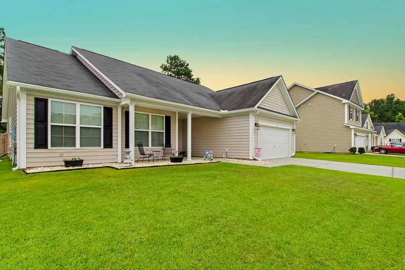 208 Palmetto Village Cir, Moncks Corner, SC 29461