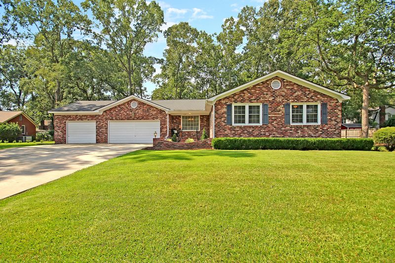 102 Greendale Ct, Summerville, SC 29485