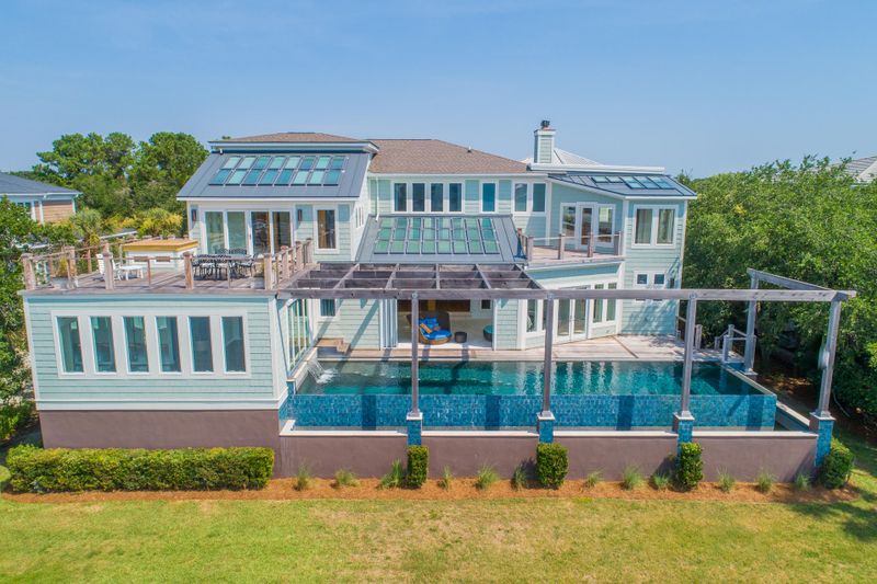39 Waterway Island Dr, Isle Of Palms, SC 29451