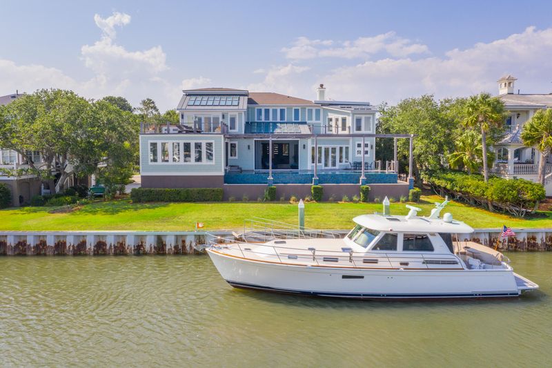 39 Waterway Island Dr, Isle Of Palms, SC 29451