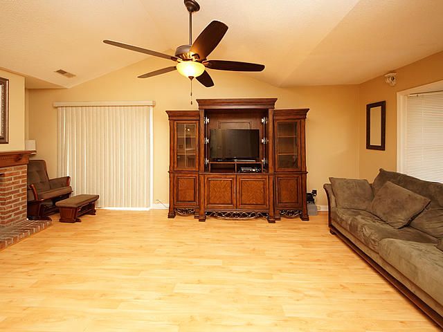125 Alston Cir, Goose Creek, SC 29445