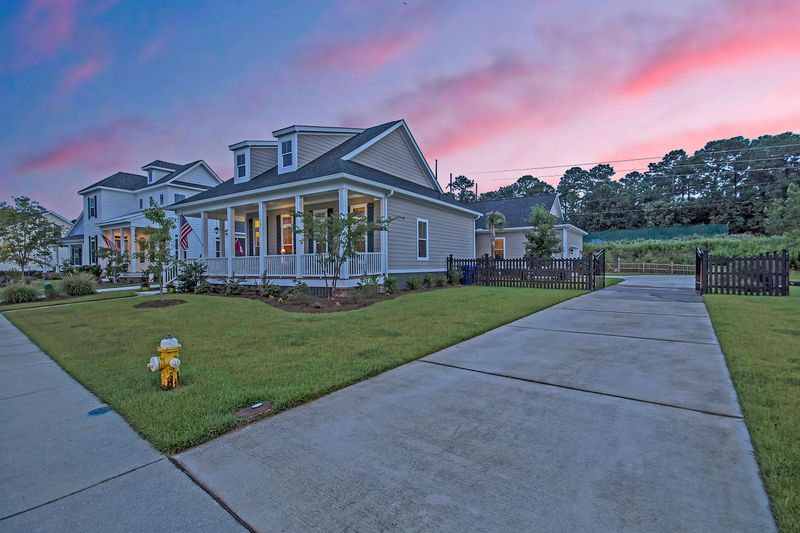 4198 Home Town Ln, Ravenel, SC 29470