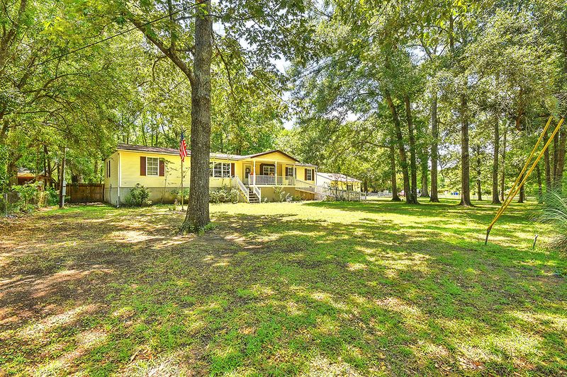 1351 Lucinda St, Mount Pleasant, SC 29466