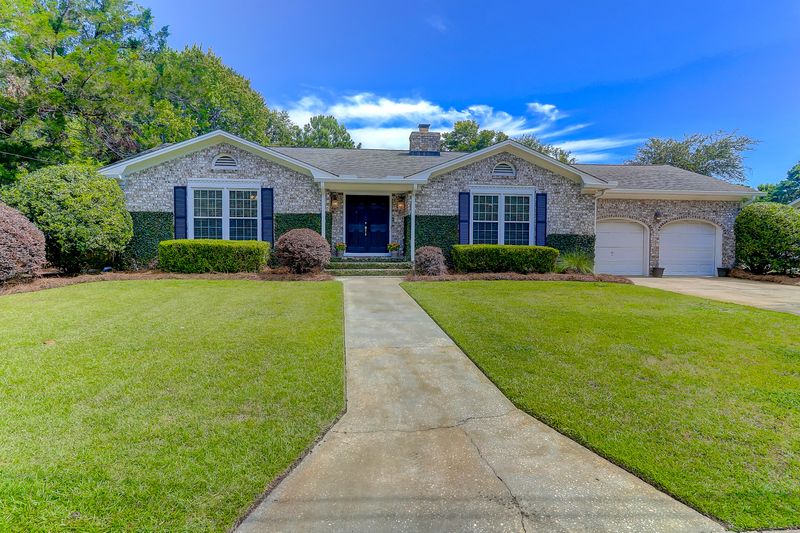 1260 Oakcrest Dr, Charleston, SC 29412