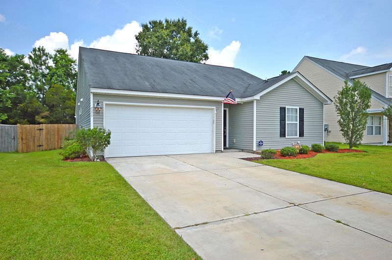 8277 Little Sydneys Way, North Charleston, SC 29406