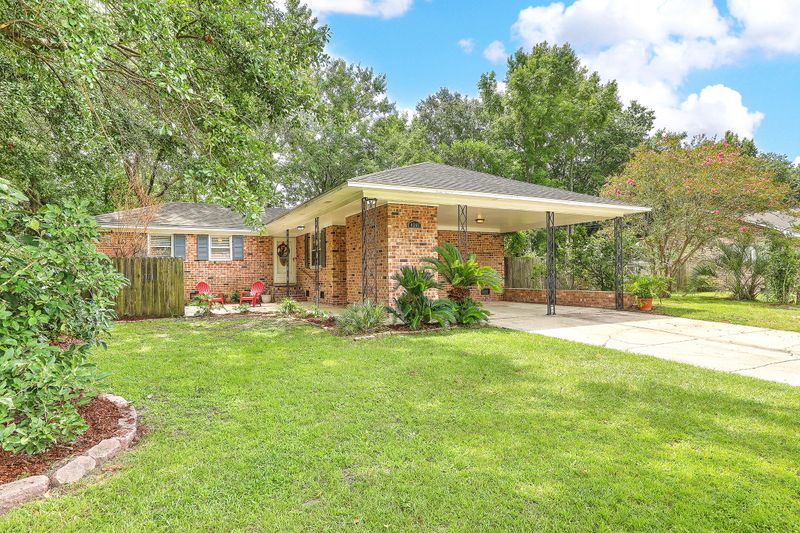 4241 Karen Dr, North Charleston, SC 29405