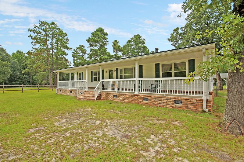 197 Sweatman Rd, Dorchester, SC 29437