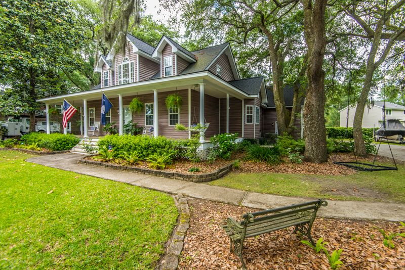 136 Ashley Hall Plantation Rd, Charleston, SC 29407