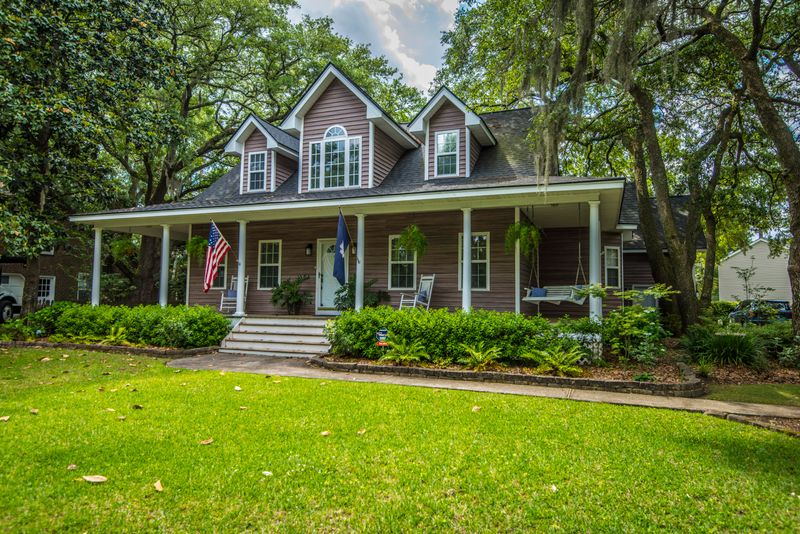 136 Ashley Hall Plantation Rd, Charleston, SC 29407
