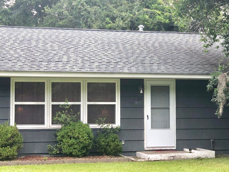 1112 Yeamans Hall Rd, Hanahan, SC 29410