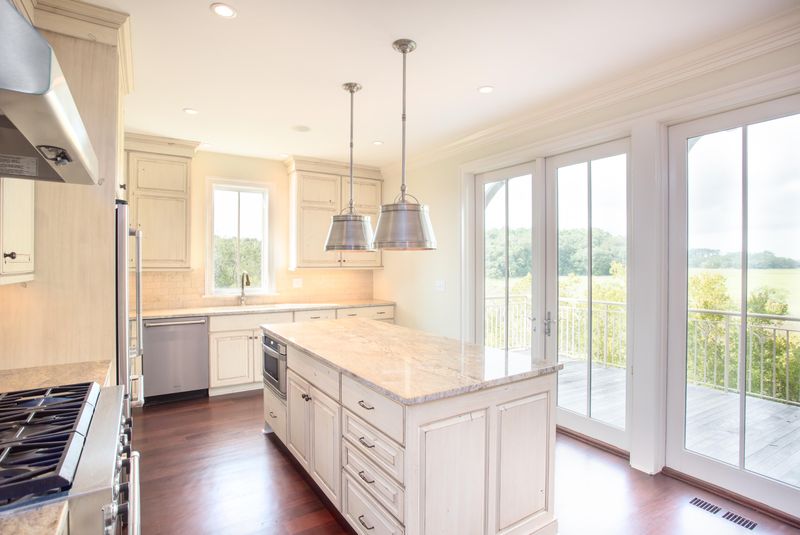 1990 Marsh Oak Ln, Johns Island, SC 29455