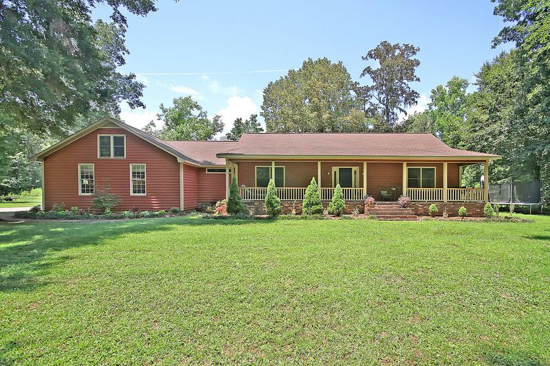 3866 Humbert Rd, Johns Island, SC 29455