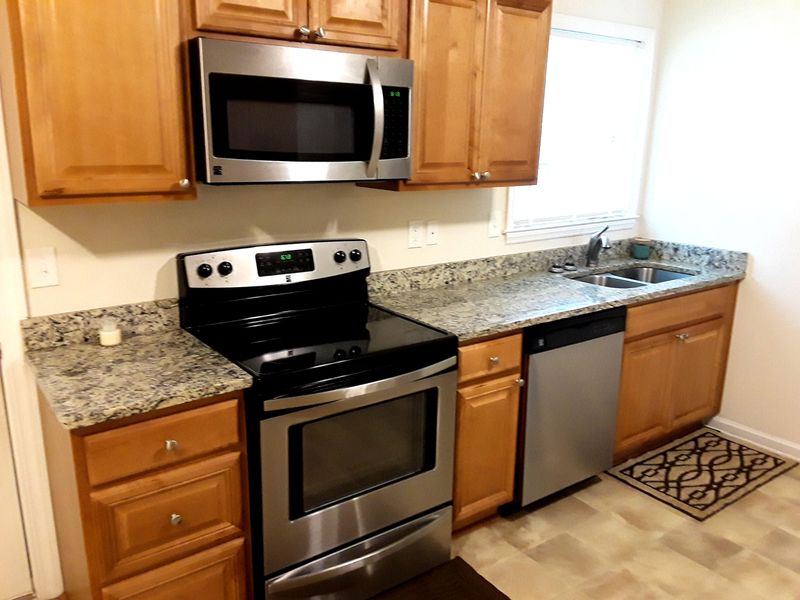110 Summit Ave, Goose Creek, SC 29445