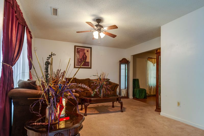 4073 Prosperity Rd, Johns Island, SC 29455