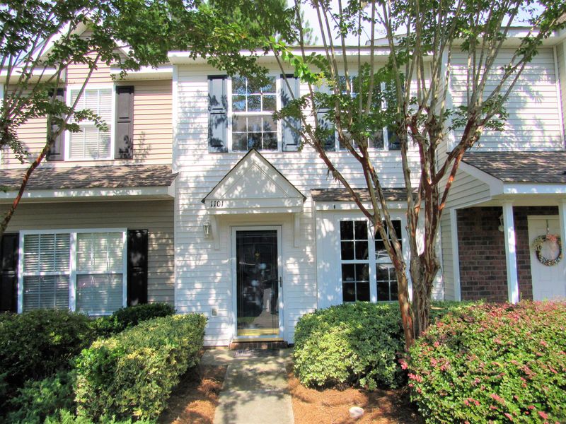1101 Elm Hall Cir, Summerville, SC 29483