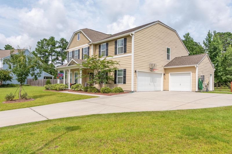 112 Scotland Dr, Summerville, SC 29483