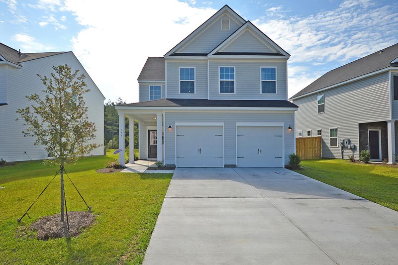 794 Redbud Ln, Summerville, SC 29486