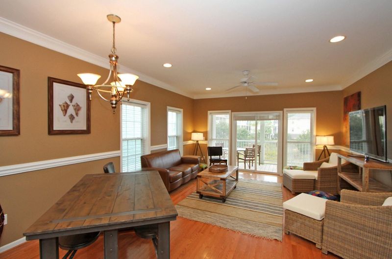 85 W 2nd St, Folly Beach, SC 29439