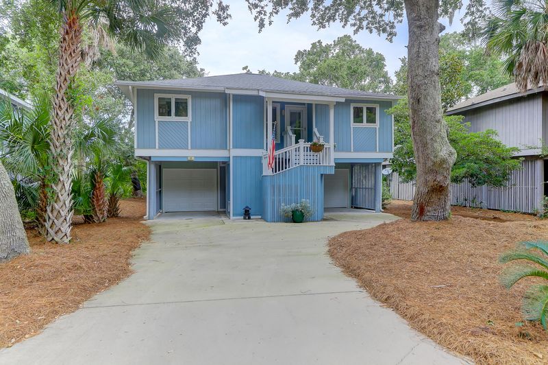 17 Twin Oaks Ln, Isle Of Palms, SC 29451