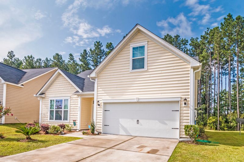 351 Spectrum Rd, Summerville, SC 29486