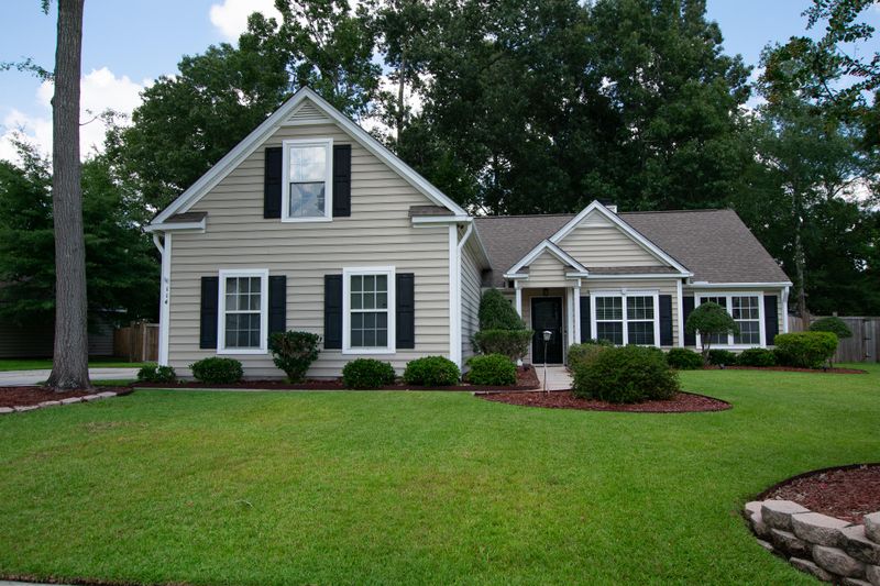 114 Irish Oak Dr, Goose Creek, SC 29445