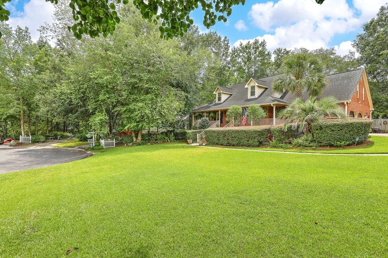 66 Sorento Blvd, Hanahan, SC 29410
