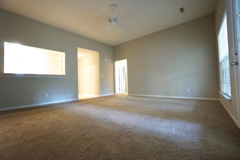 1012 Long View Dr, Goose Creek, SC 29445