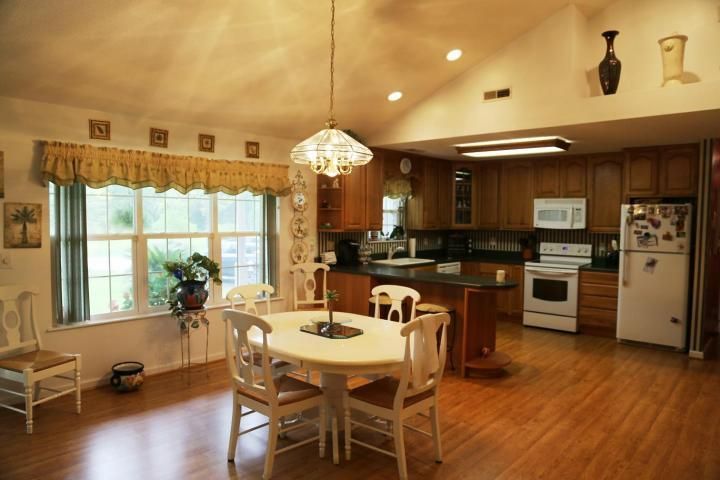 8207 Main House Dr, Edisto Island, SC 29438