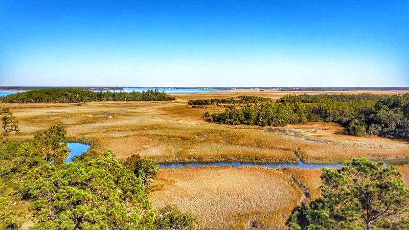 302 River Oak Dr, Mount Pleasant, SC 29464