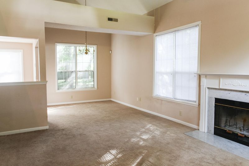 8632 River Oaks Dr, North Charleston, SC 29420