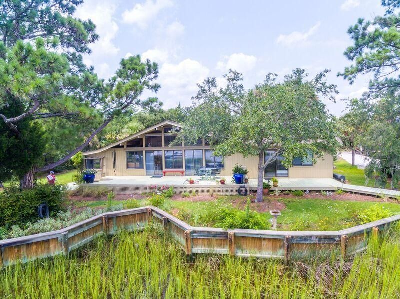 547 Sanders Farm Ln, Wando, SC 29492