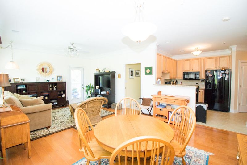 2244 Ashley Crossing Dr #1215, Charleston, SC 29414