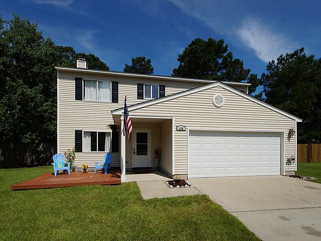208 Aztec Ct, Summerville, SC 29483