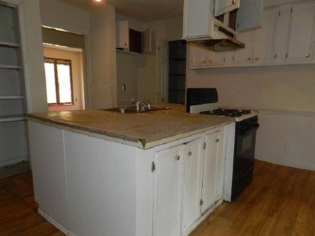 121 Park St, Saint George, SC 29477