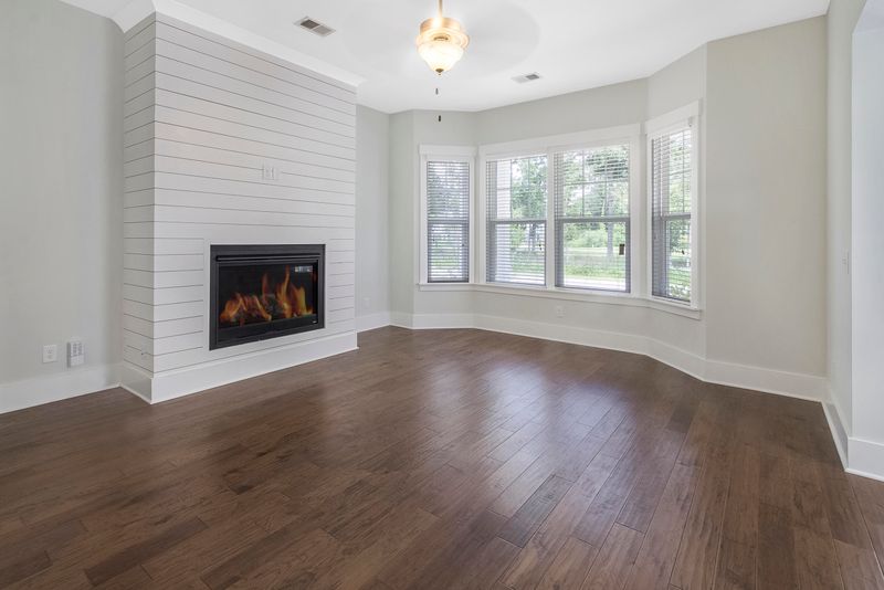 1880 Fleming Woods Rd, Charleston, SC 29412
