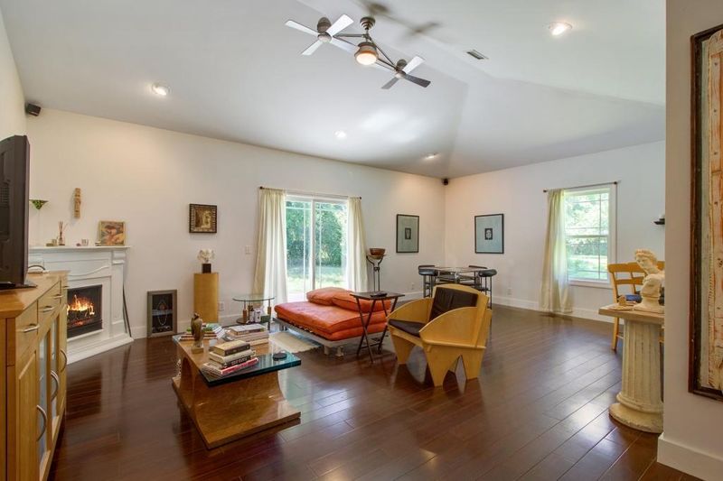 1814 One Love St, Charleston, SC 29412