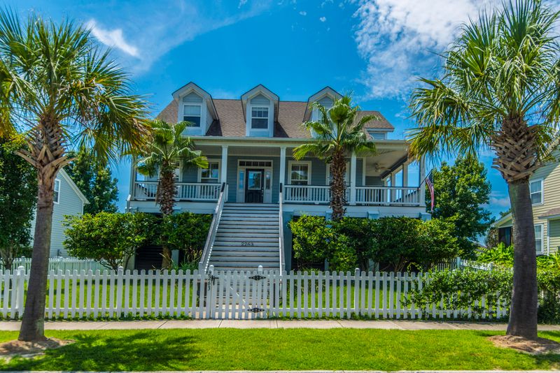 2263 Sandy Point Ln, Mount Pleasant, SC 29466