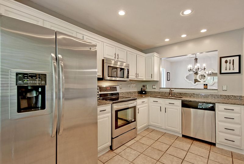 491 Mount Royall Dr, Mount Pleasant, SC 29464