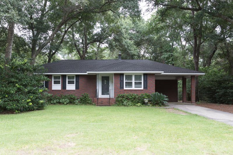 804 Robert E Lee Blvd, Charleston, SC 29412