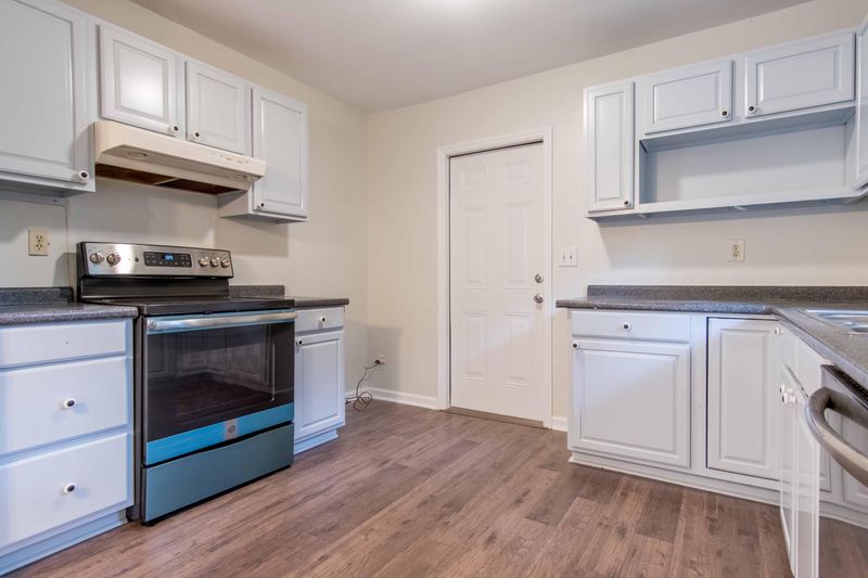 306 Canaberry Cir, Summerville, SC 29483