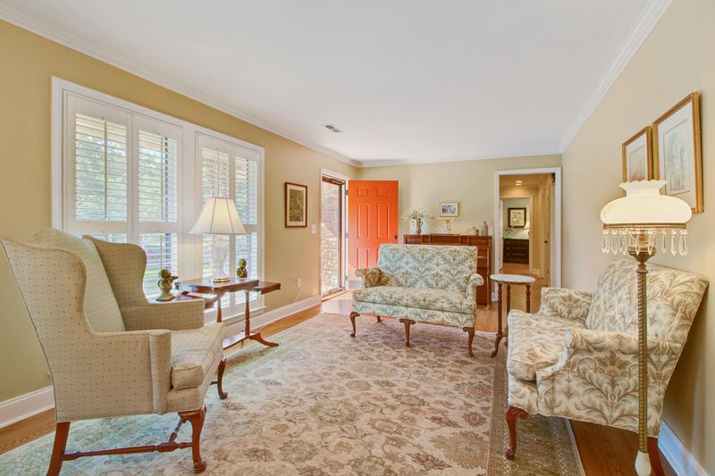 1238 Greenfield Pl, Hanahan, SC 29410