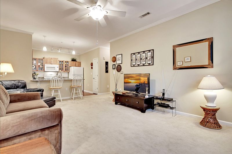 500 Bucksley Ln #104, Daniel Island, SC 29492