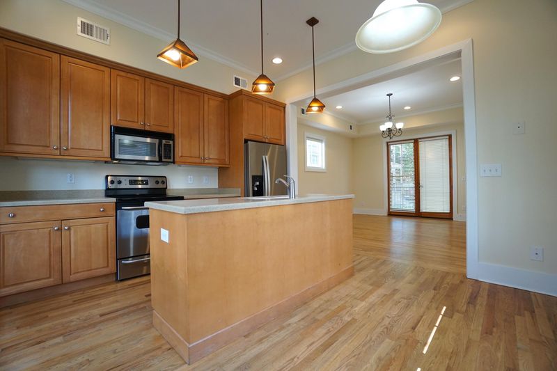 57 Morris St, Charleston, SC 29403